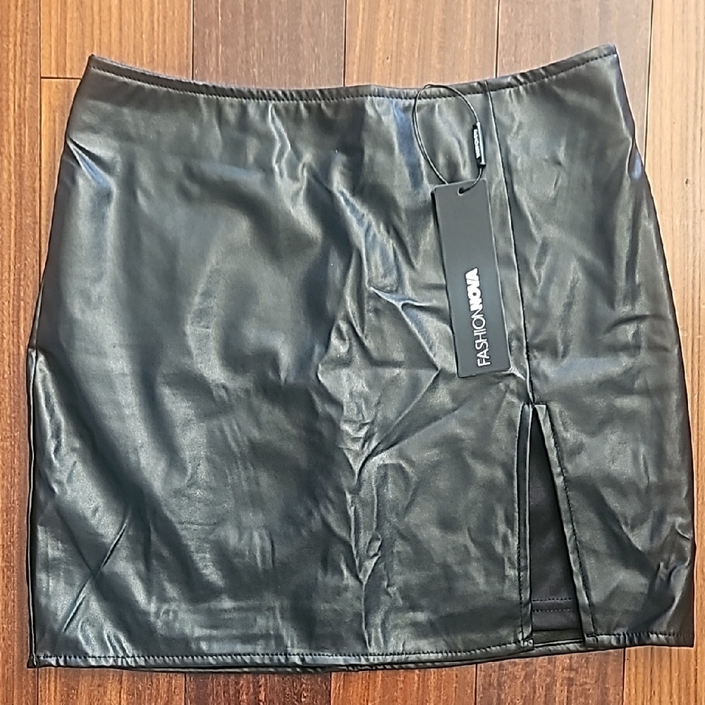 Fashion Nova Sleek Black Mini Skirt - Picture 8 of 9